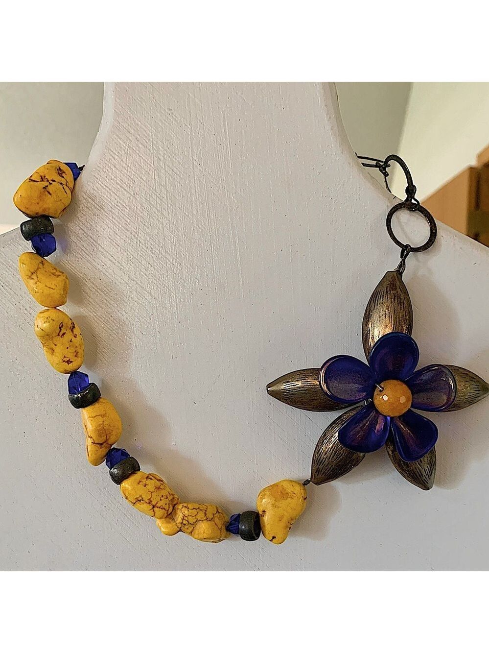 Handmade Yellow Howlite Turquoise Stone Flower Necklace